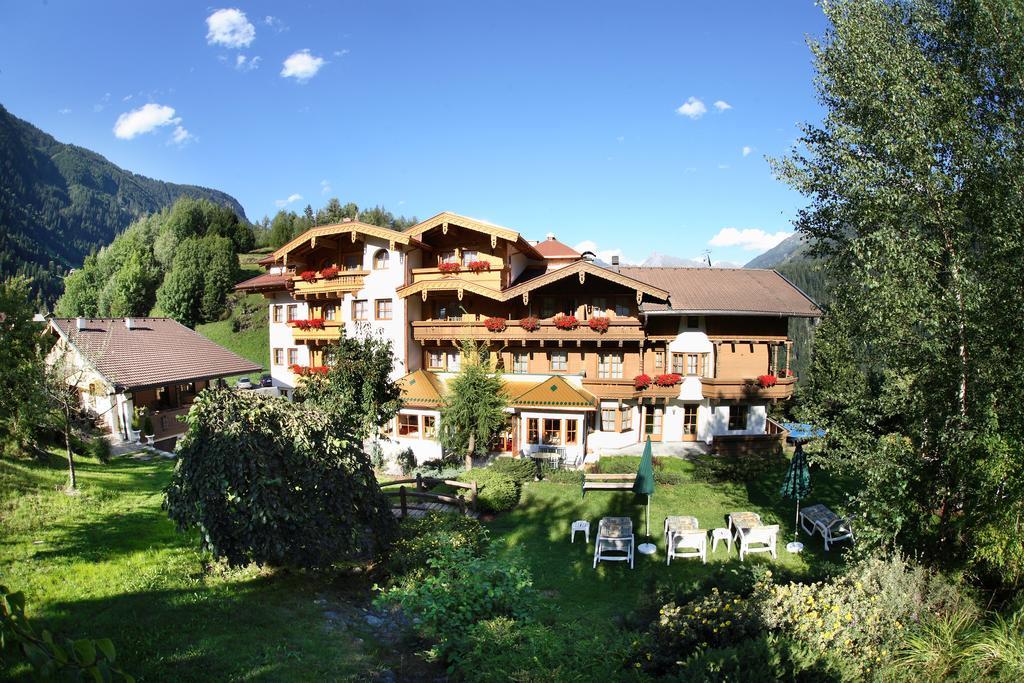 Hotel Dornauhof Finkenberg Buitenkant foto