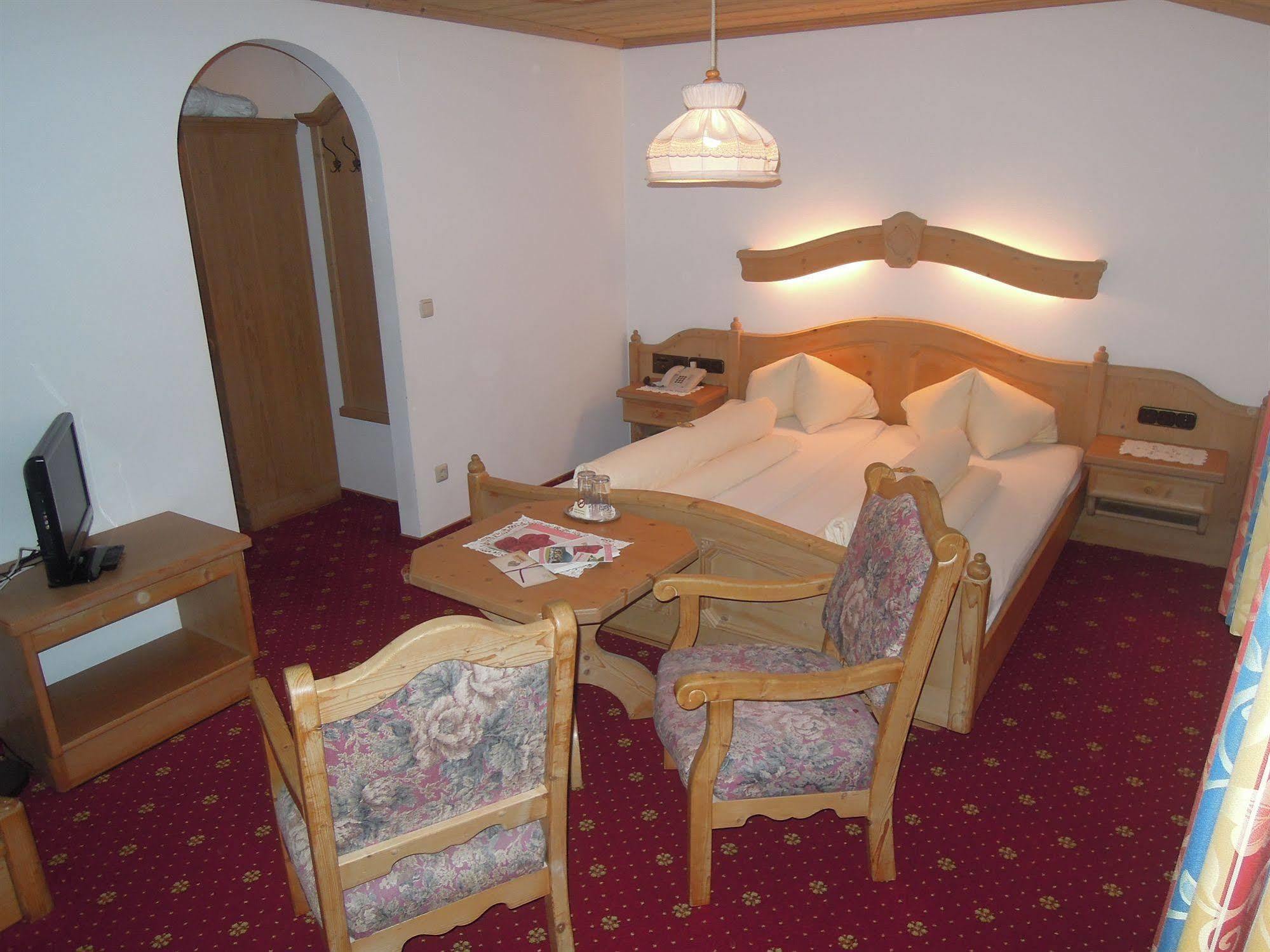 Hotel Dornauhof Finkenberg Buitenkant foto