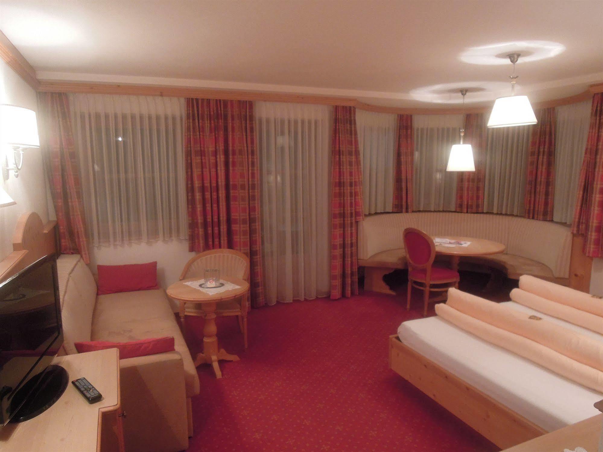 Hotel Dornauhof Finkenberg Buitenkant foto